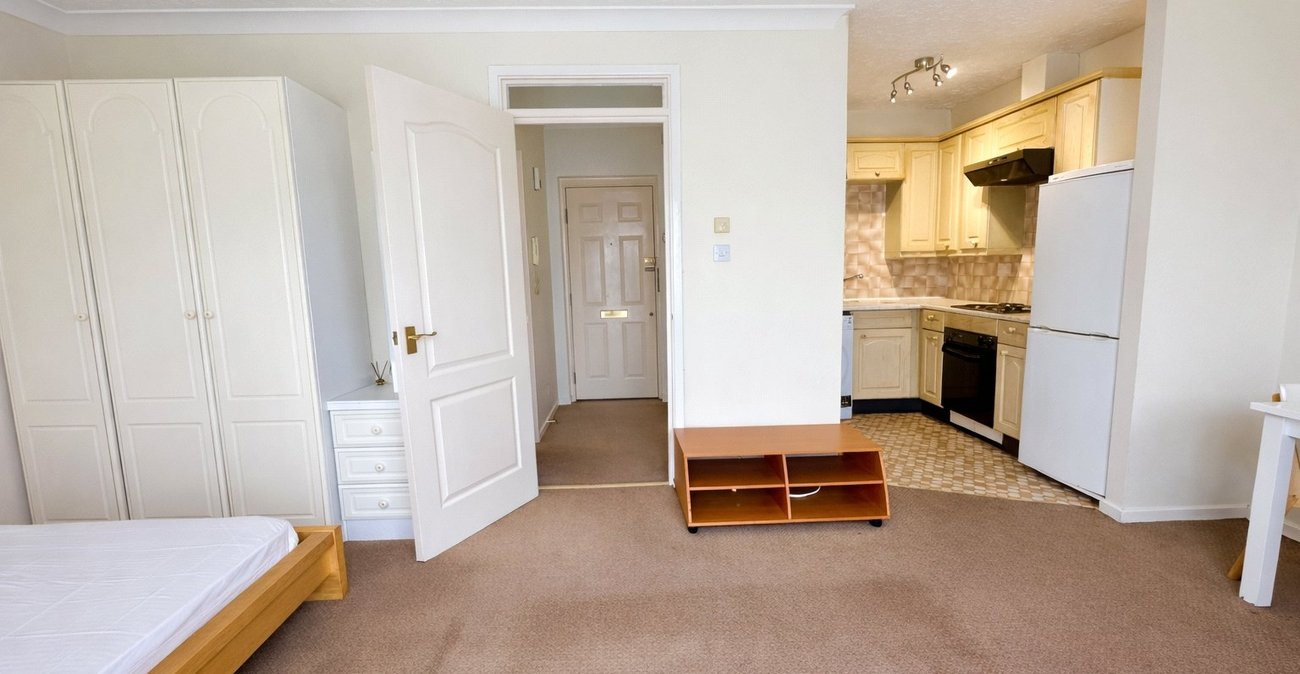 1 bedroom property for sale in London | Robinson Jackson