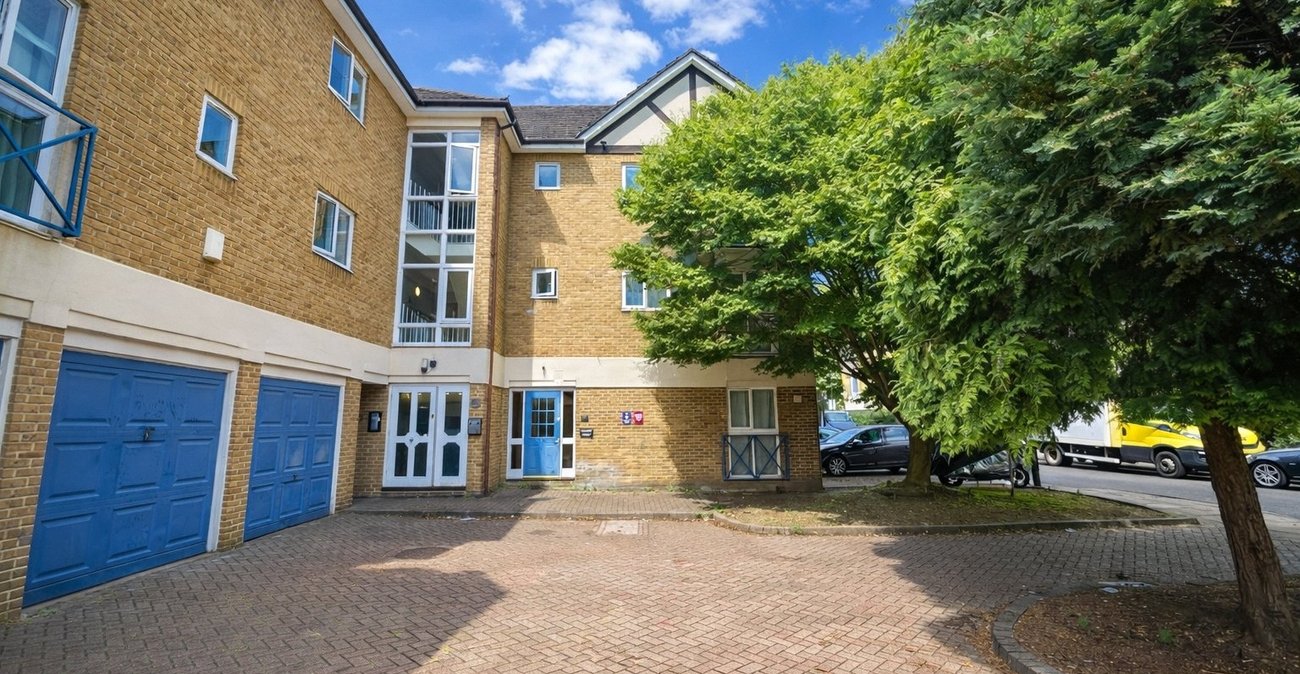 1 bedroom property for sale in London | Robinson Jackson