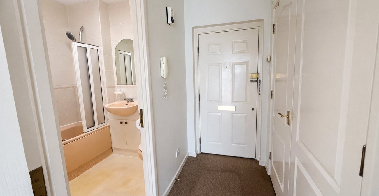 1 bedroom property for sale in London | Robinson Jackson