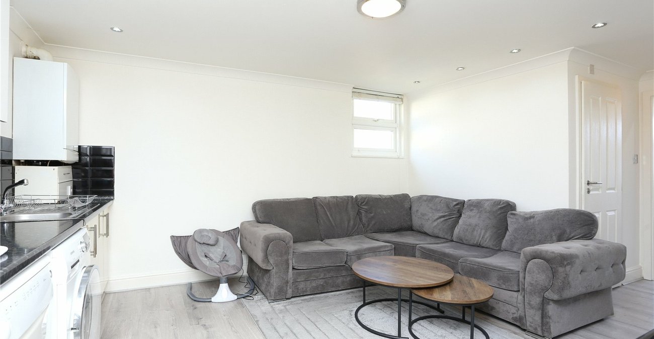 2 bedroom property for sale in Catford | Robinson Jackson
