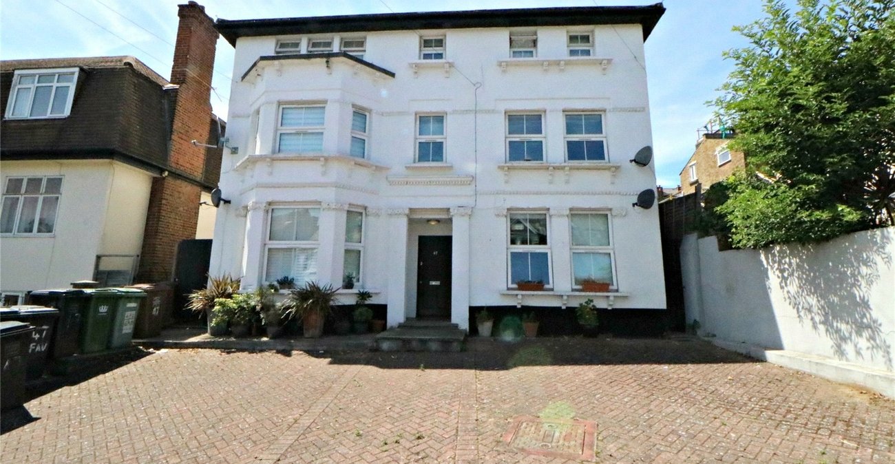 2 bedroom property for sale in Catford | Robinson Jackson