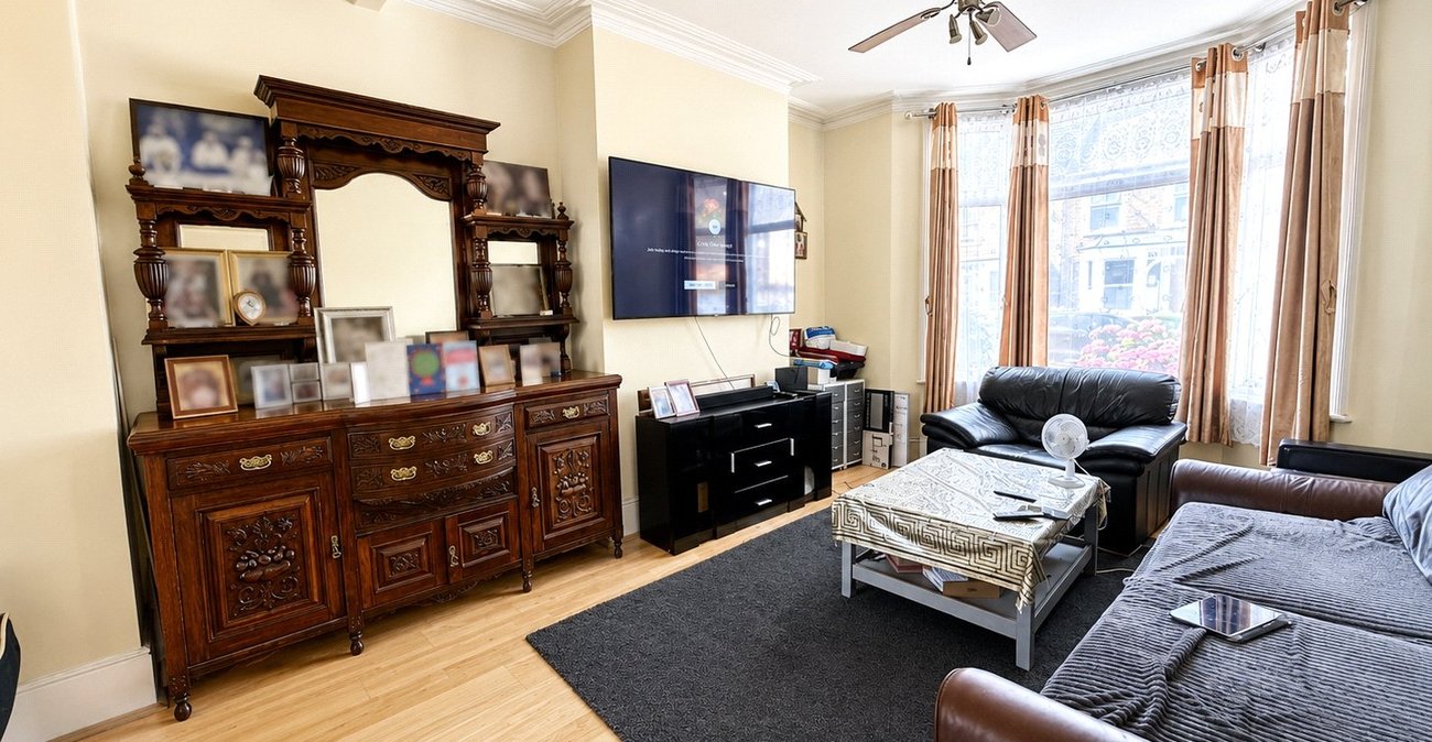 3 bedroom house for sale in Lewisham | Robinson Jackson