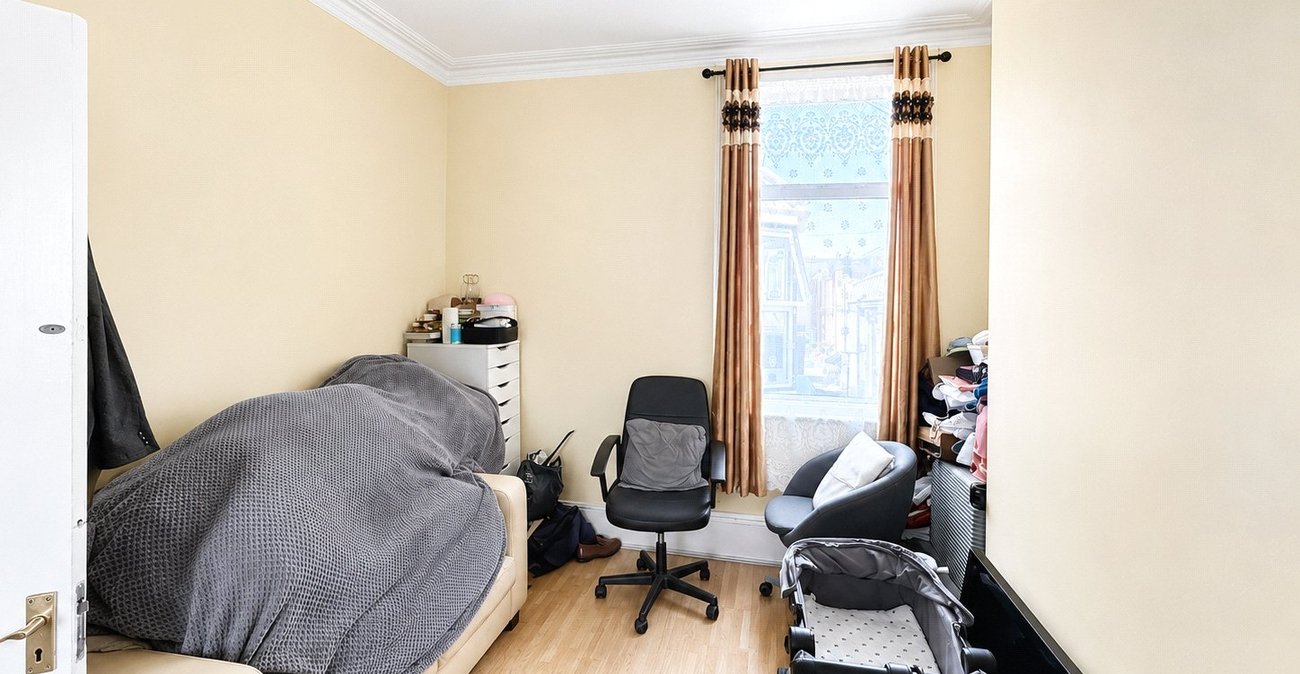 3 bedroom house for sale in Lewisham | Robinson Jackson