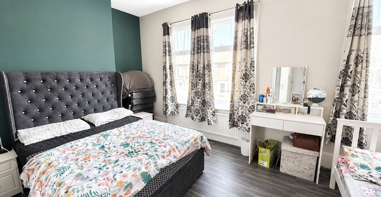 3 bedroom house for sale in Lewisham | Robinson Jackson