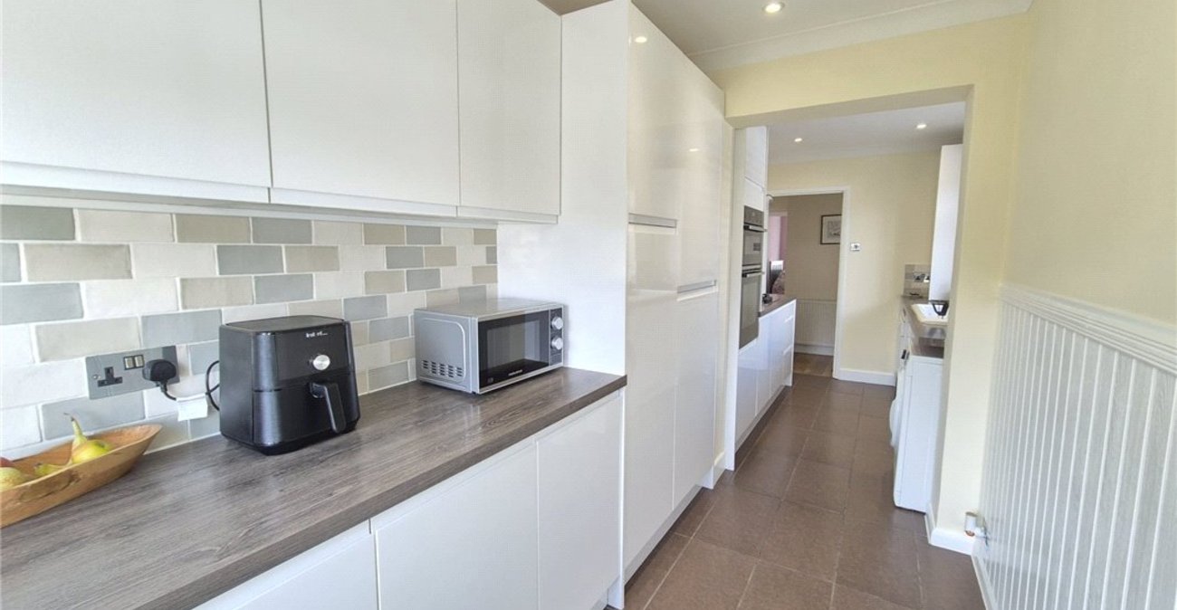 2 bedroom bungalow for sale in South Orpington | Robinson Jackson