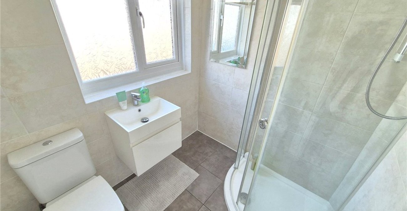 2 bedroom bungalow for sale in South Orpington | Robinson Jackson