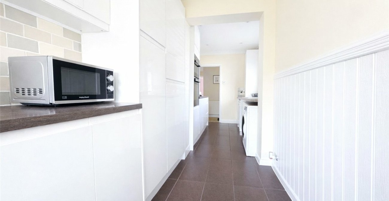 2 bedroom bungalow for sale in South Orpington | Robinson Jackson