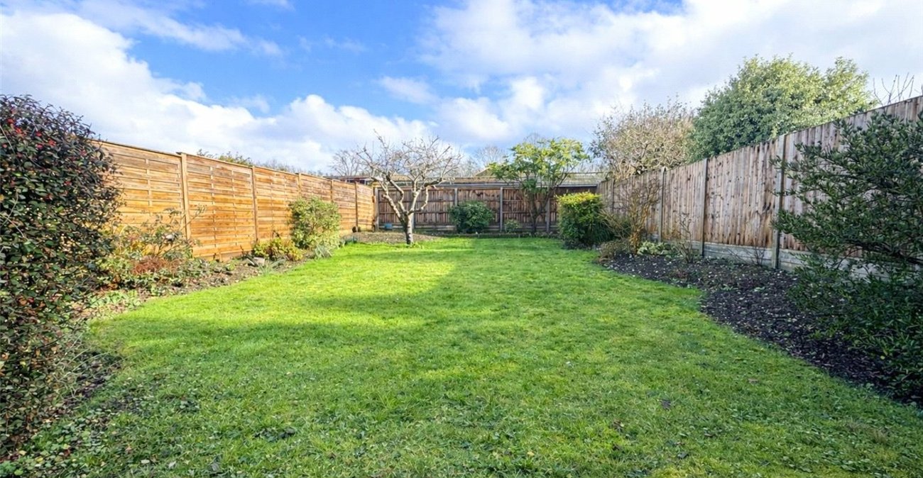 2 bedroom bungalow for sale in South Orpington | Robinson Jackson