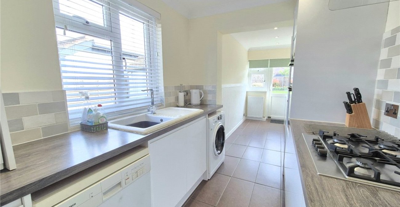 2 bedroom bungalow for sale in South Orpington | Robinson Jackson