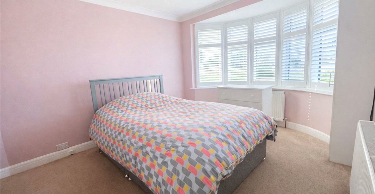 2 bedroom bungalow for sale in South Orpington | Robinson Jackson