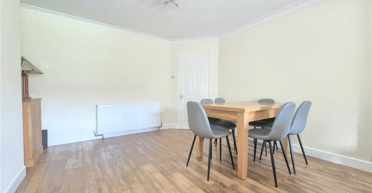 2 bedroom bungalow for sale in South Orpington | Robinson Jackson