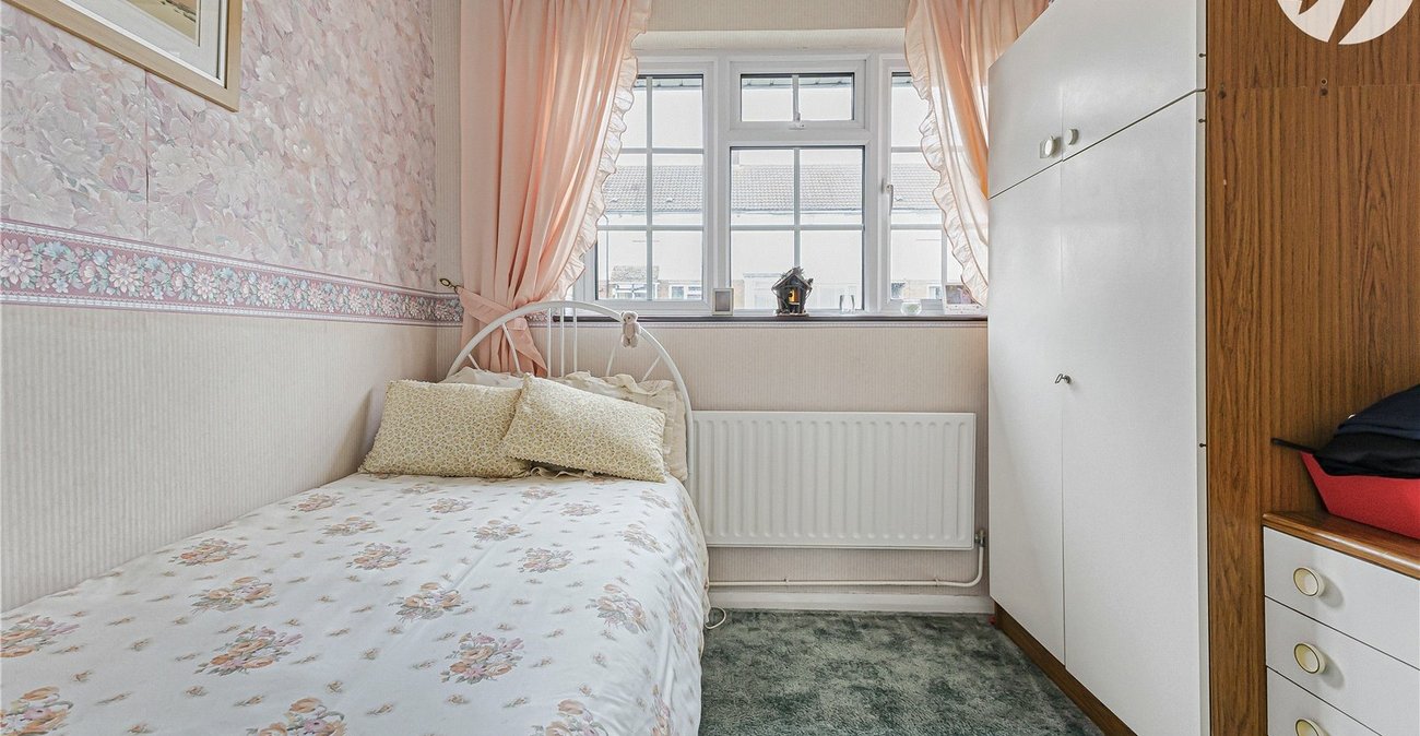 3 bedroom house for sale in Hextable | Robinson Jackson