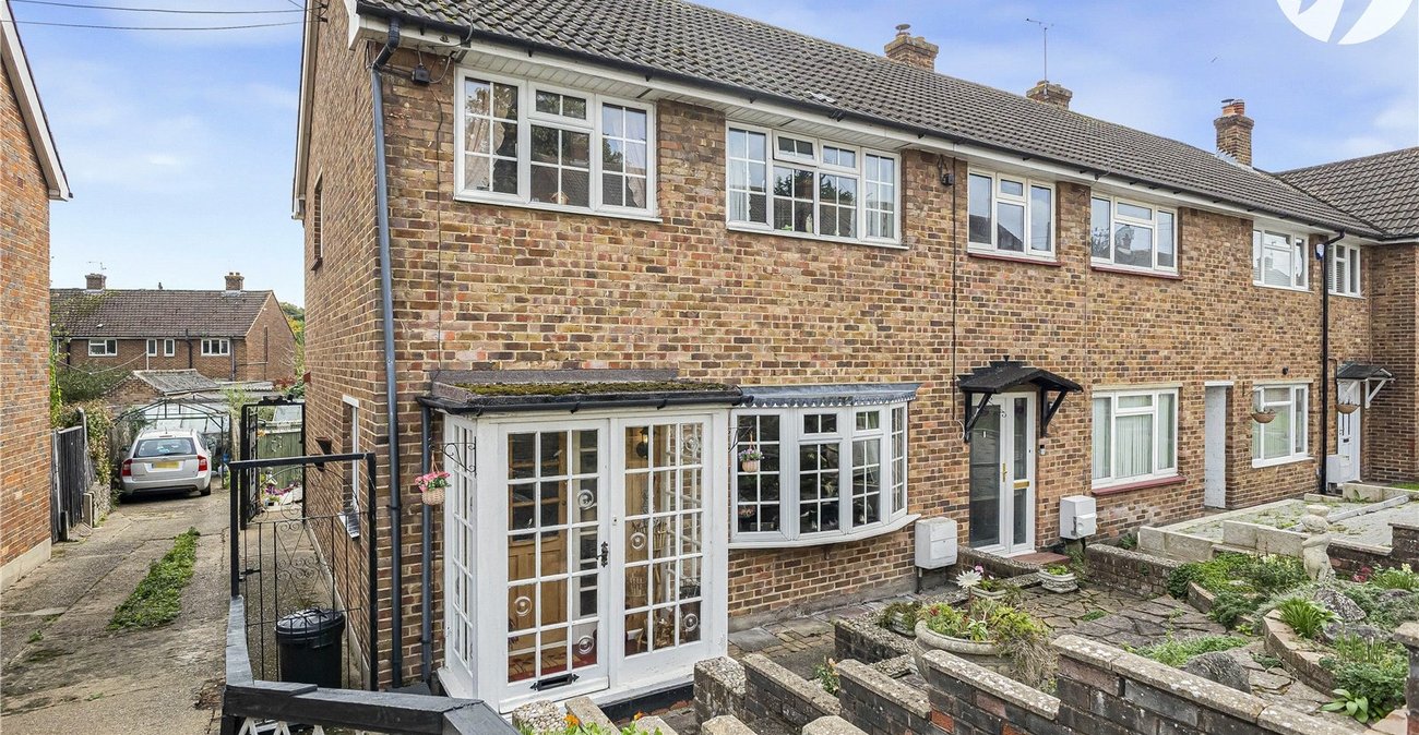 3 bedroom house for sale in Hextable | Robinson Jackson