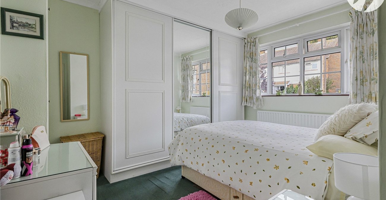 3 bedroom house for sale in Hextable | Robinson Jackson