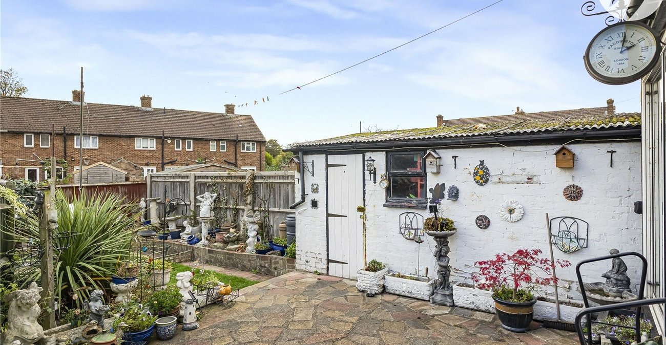 3 bedroom house for sale in Hextable | Robinson Jackson