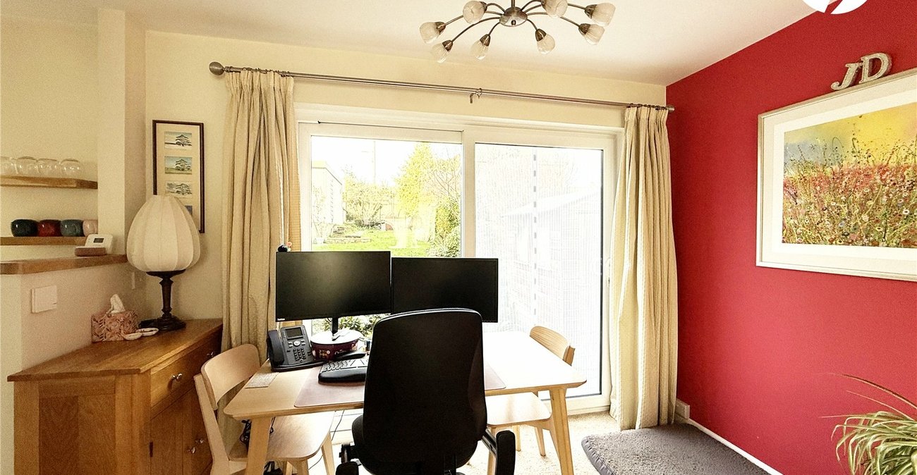 2 bedroom house for sale in Hextable | Robinson Jackson