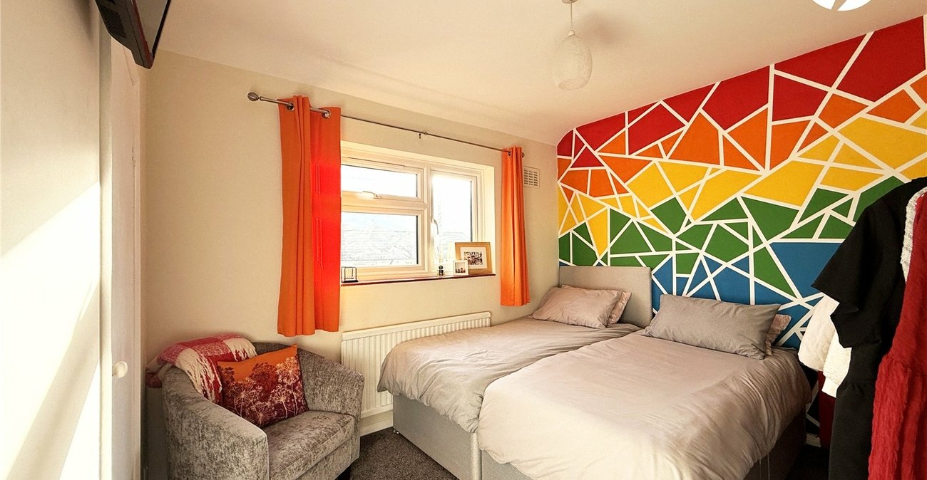 2 bedroom house for sale in Hextable | Robinson Jackson