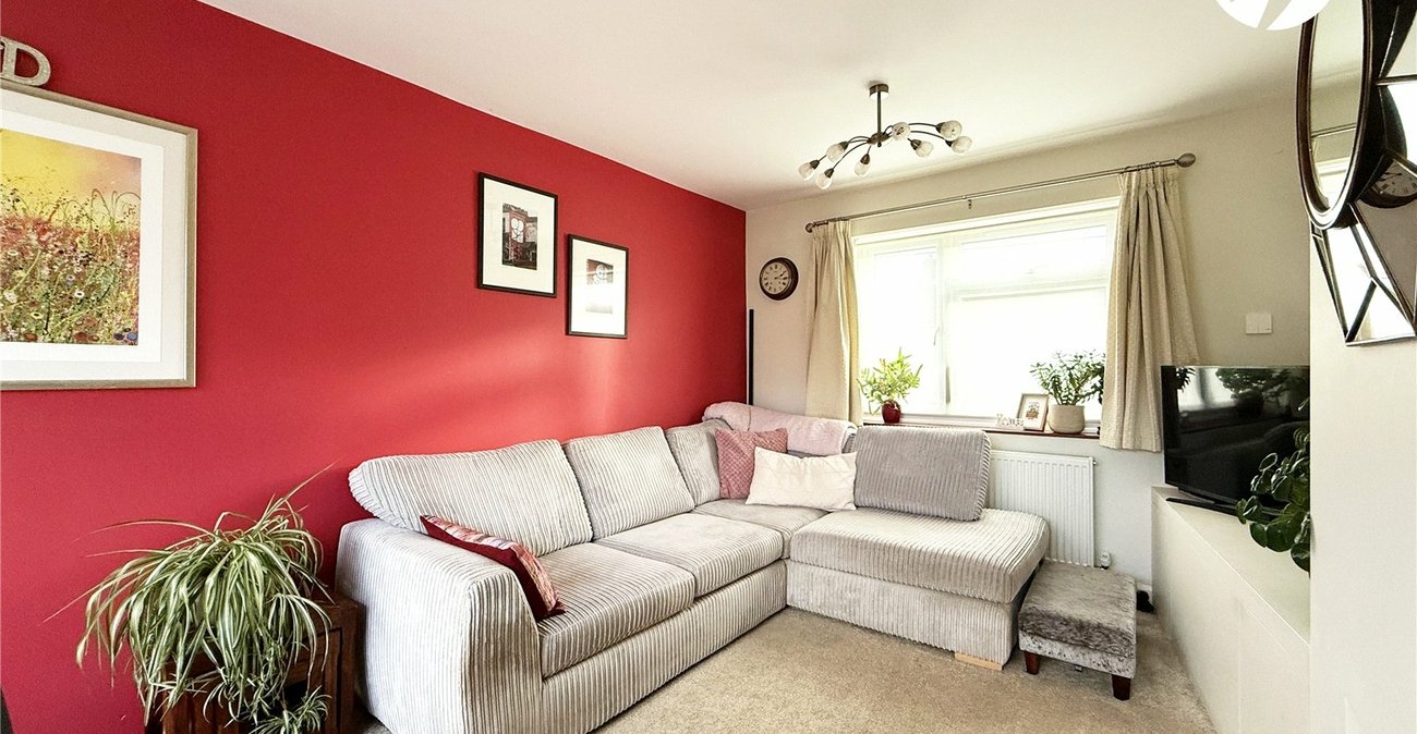 2 bedroom house for sale in Hextable | Robinson Jackson