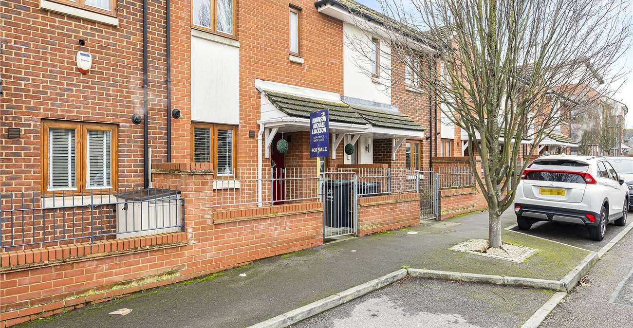 3 bedroom house for sale in Gravesend | Robinson Michael & Jackson