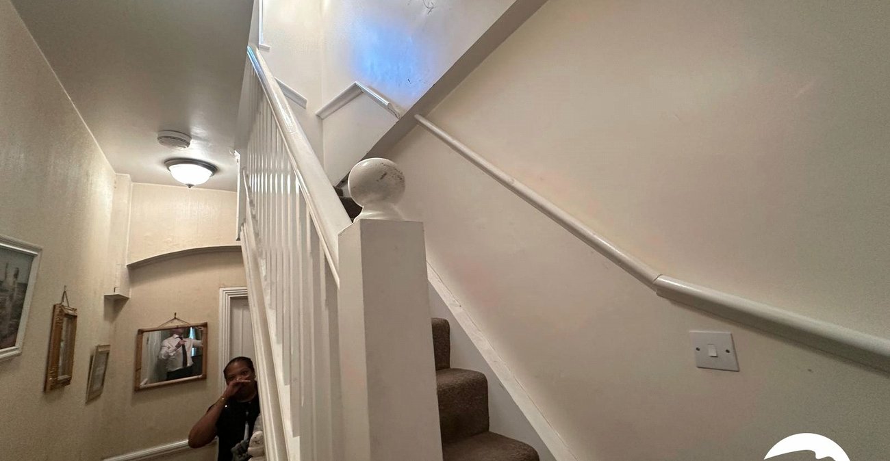 4 bedroom house for sale in London | Robinson Jackson