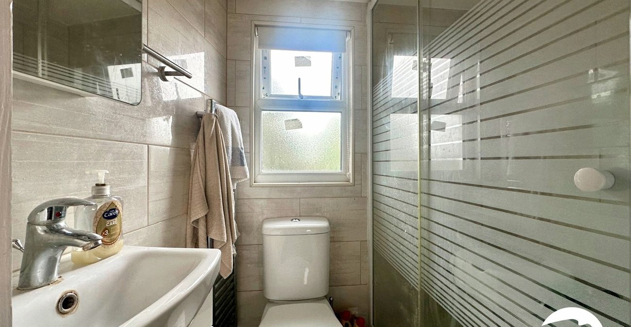 4 bedroom house for sale in London | Robinson Jackson