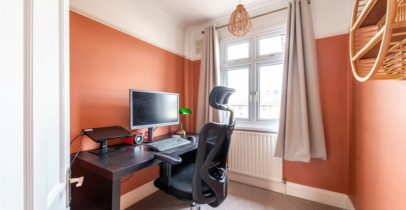 4 bedroom house for sale in Gravesend | Robinson Michael & Jackson