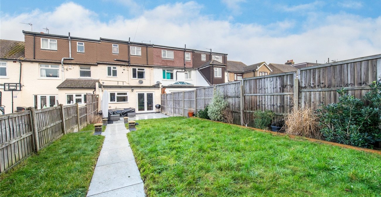 4 bedroom house for sale in Gravesend | Robinson Michael & Jackson