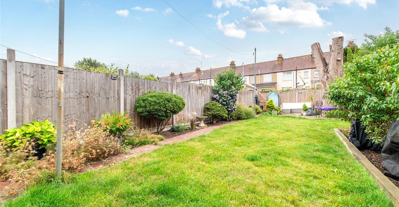 4 bedroom house for sale in Gravesend | Robinson Michael & Jackson