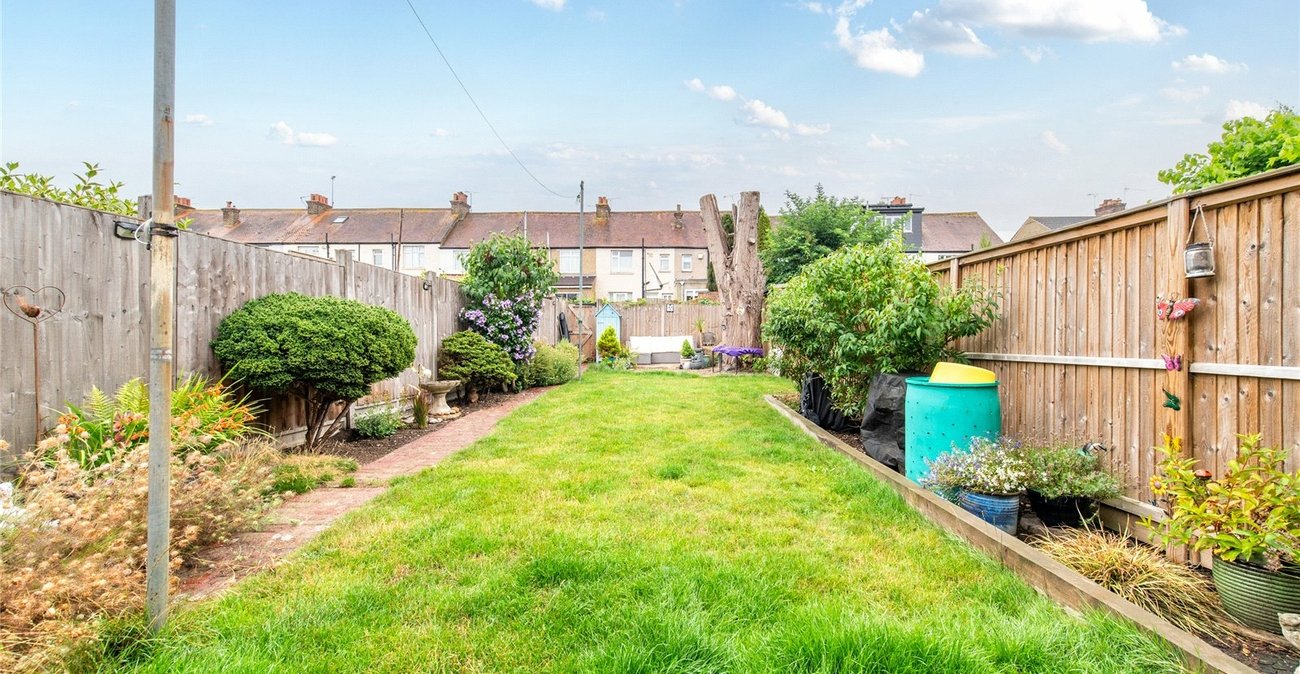 4 bedroom house for sale in Gravesend | Robinson Michael & Jackson