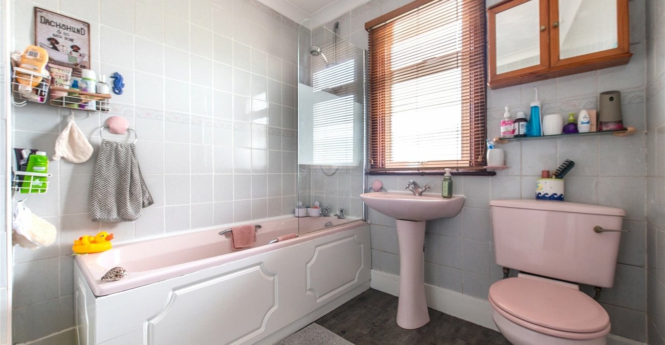 4 bedroom house for sale in Gravesend | Robinson Michael & Jackson