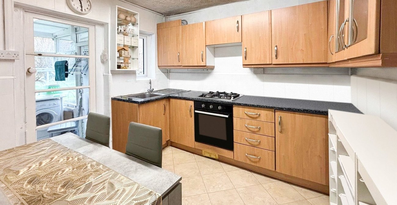 3 bedroom bungalow for sale in Bexley | Robinson Jackson