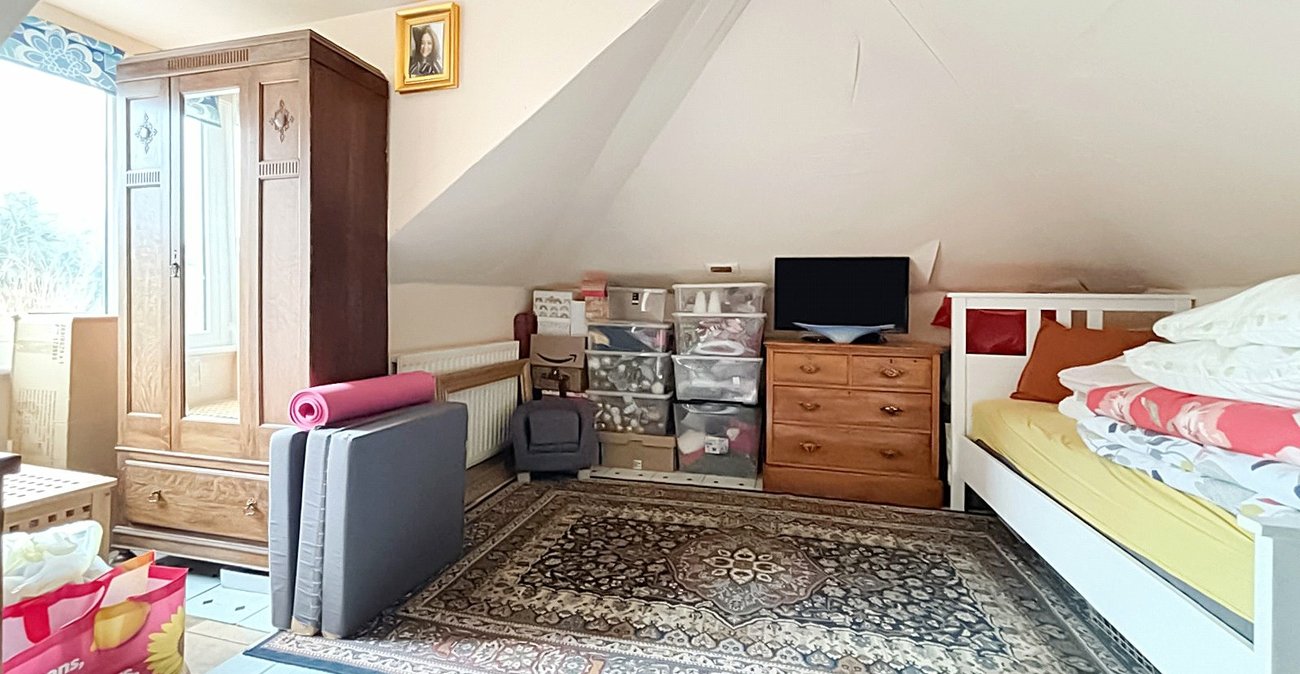 3 bedroom bungalow for sale in Bexley | Robinson Jackson