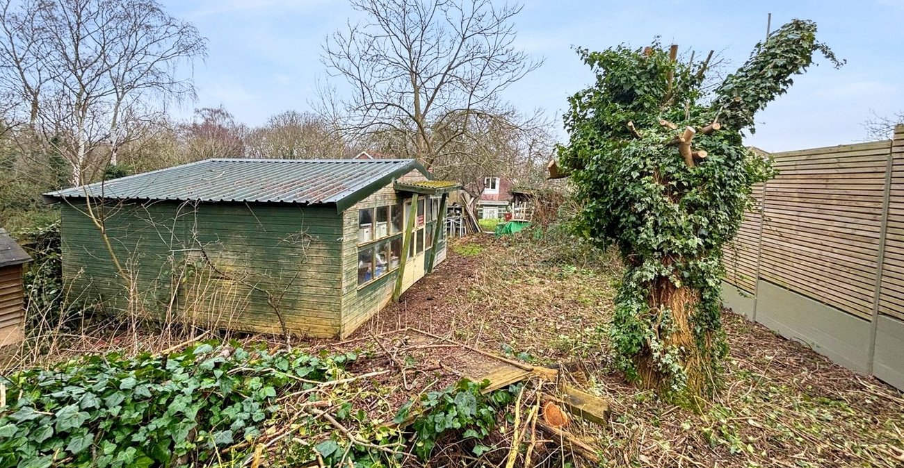 3 bedroom bungalow for sale in Bexley | Robinson Jackson