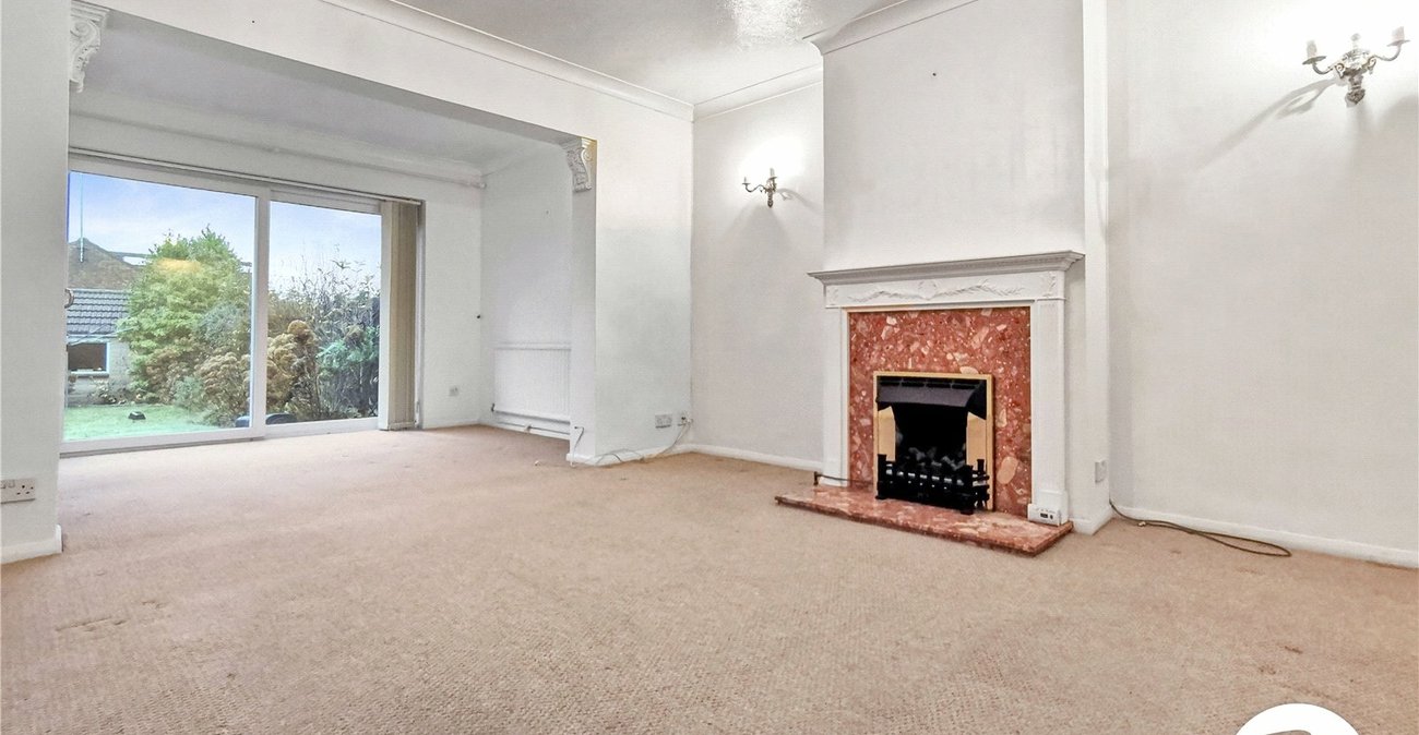 3 bedroom bungalow for sale in Dartford | Robinson Jackson