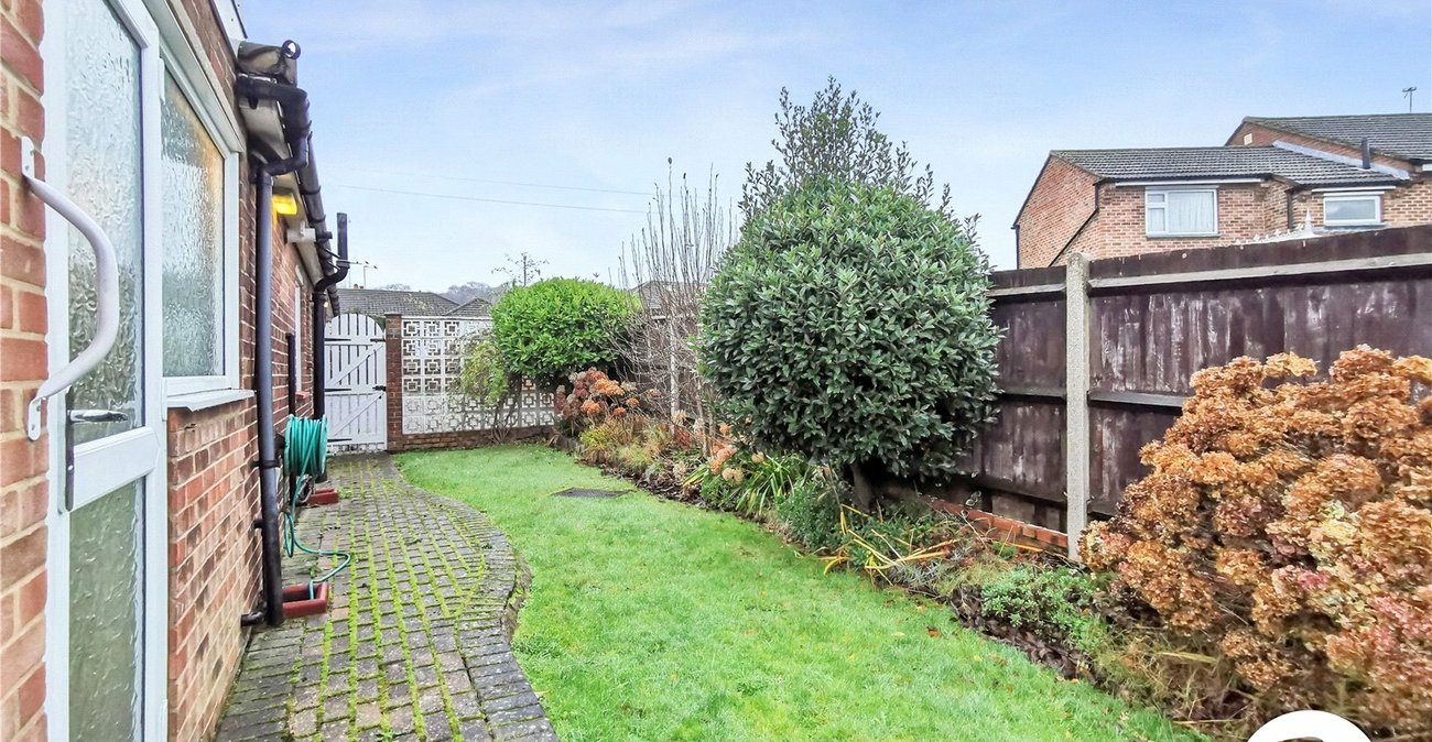 3 bedroom bungalow for sale in Dartford | Robinson Jackson
