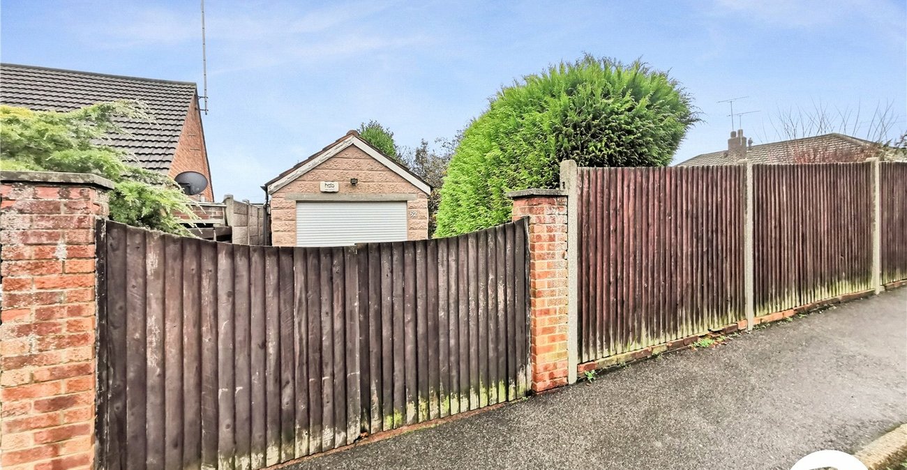 3 bedroom bungalow for sale in Dartford | Robinson Jackson