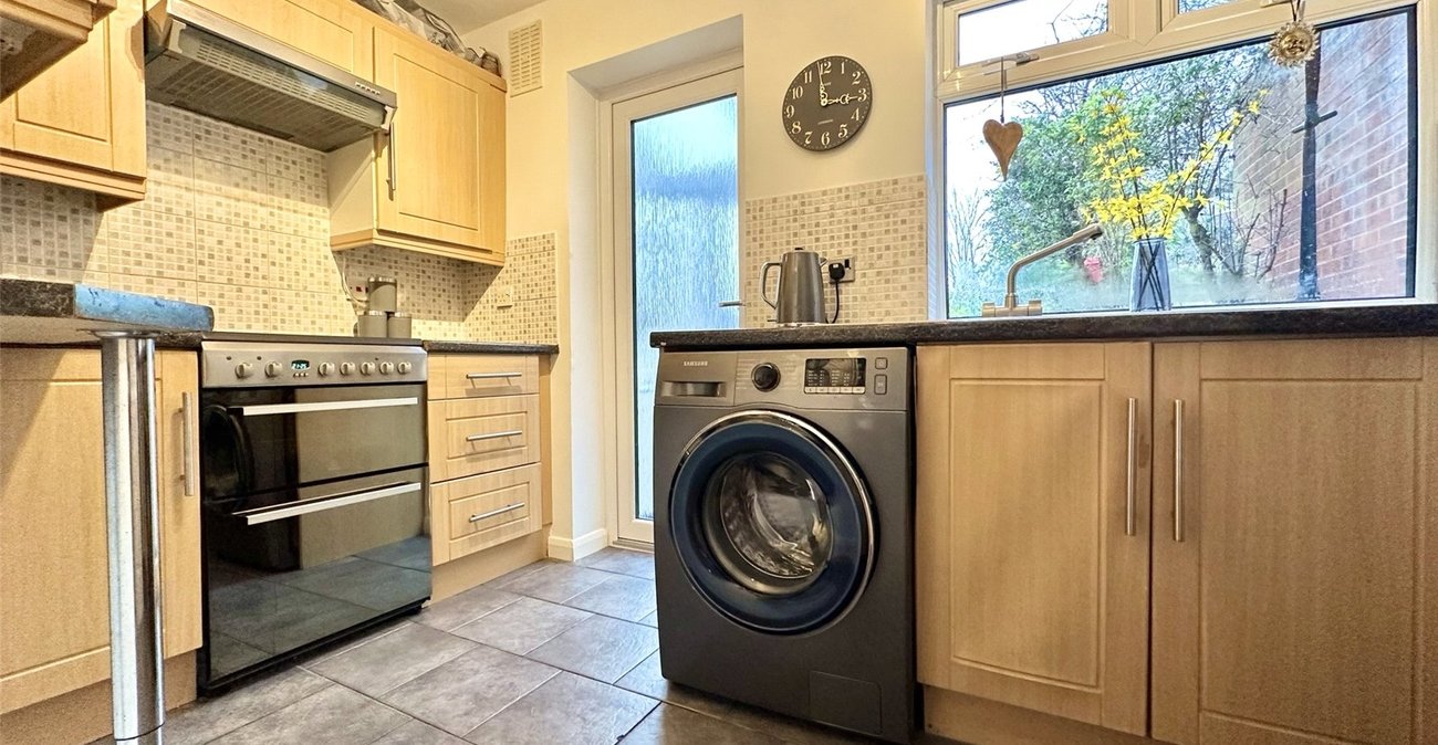 2 bedroom house for sale in Greenhithe | Robinson Jackson