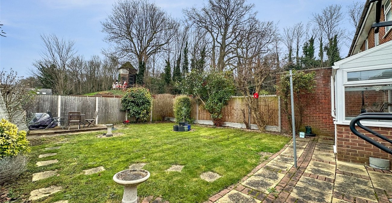 2 bedroom house for sale in Greenhithe | Robinson Jackson