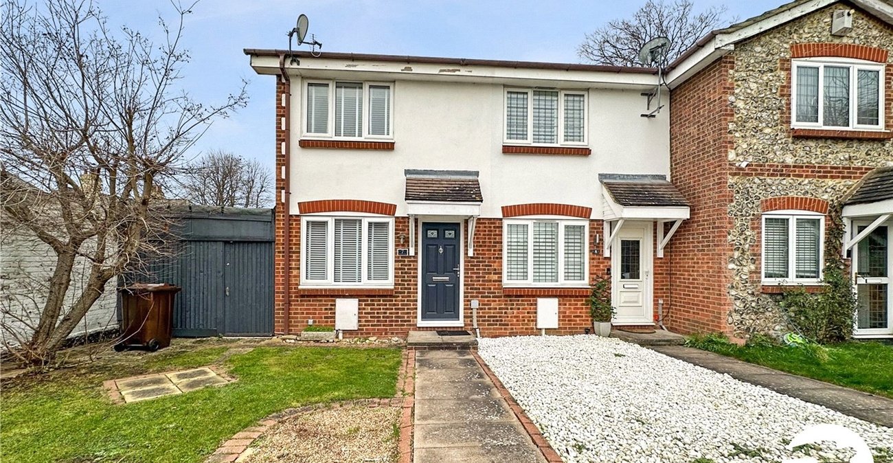 2 bedroom house for sale in Greenhithe | Robinson Jackson