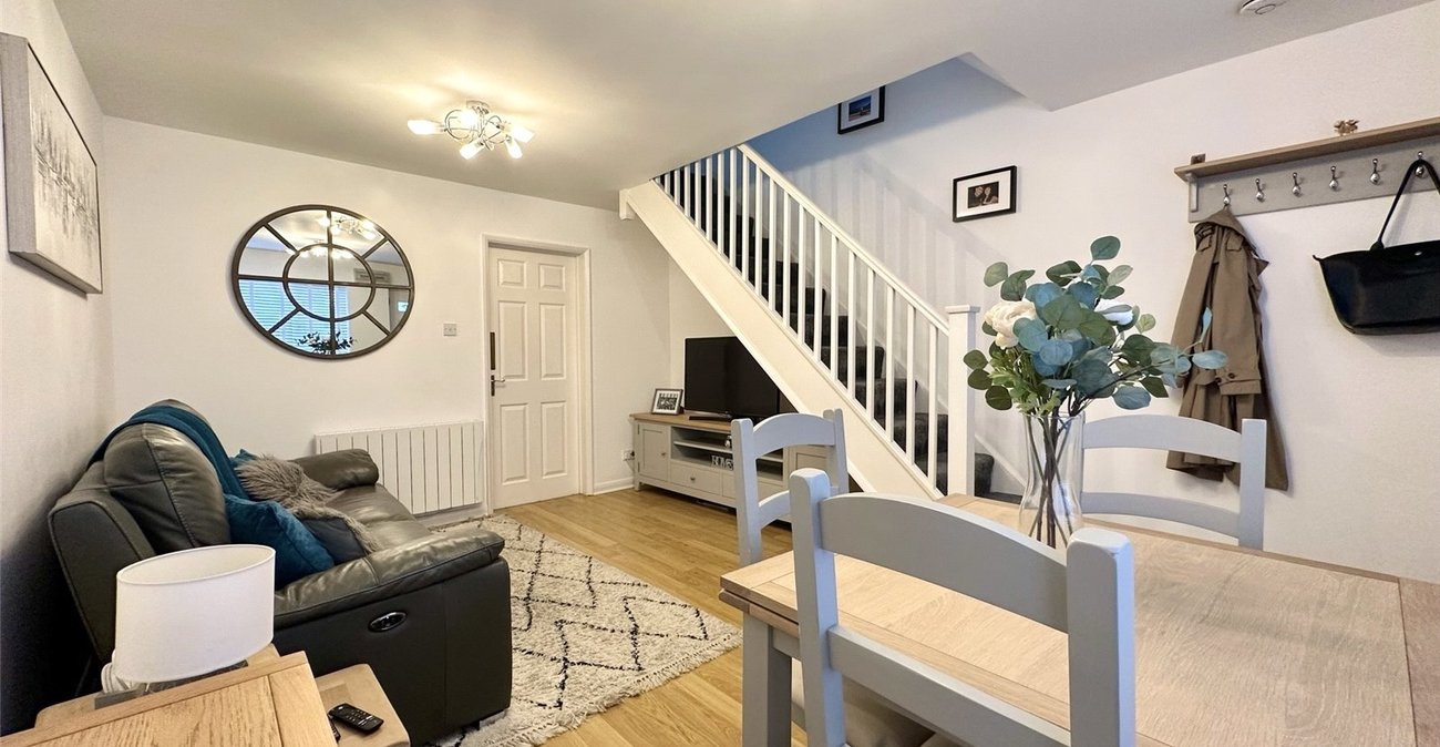 2 bedroom house for sale in Greenhithe | Robinson Jackson