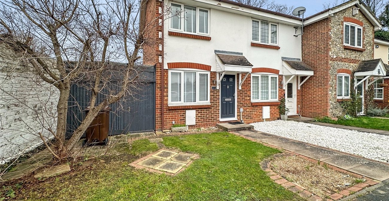 2 bedroom house for sale in Greenhithe | Robinson Jackson