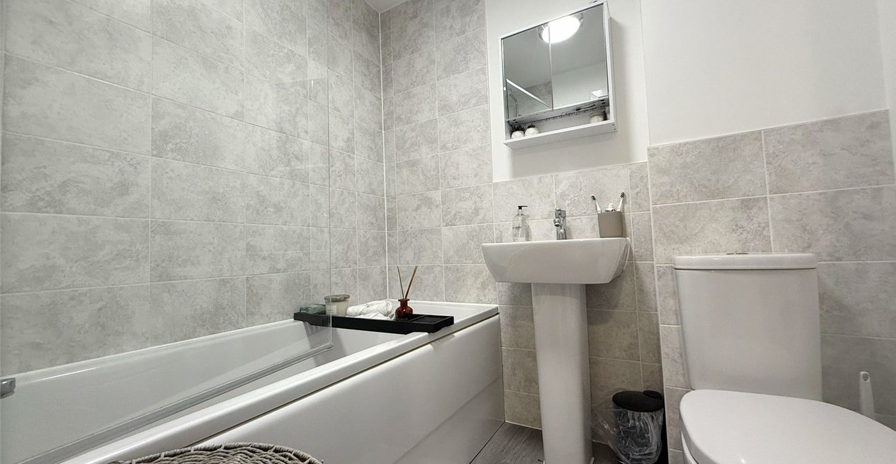 2 bedroom house for sale in Gravesend | Robinson Michael & Jackson