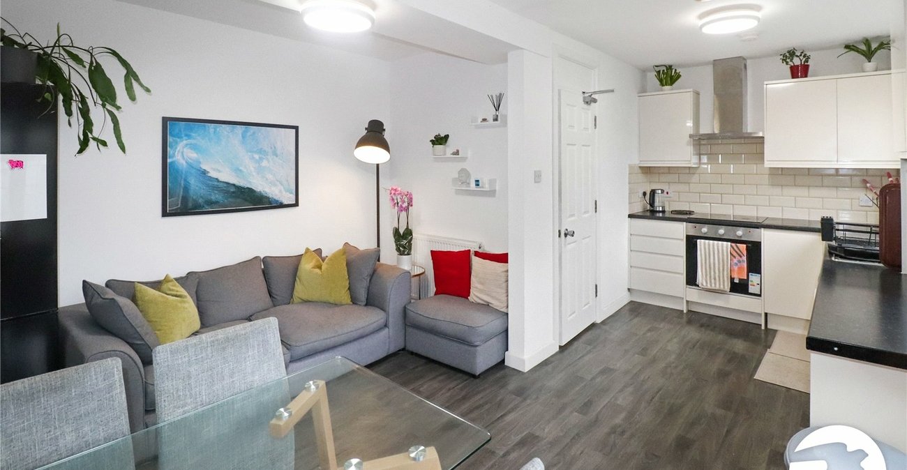 3 bedroom house for sale in Abbey Wood | Robinson Jackson