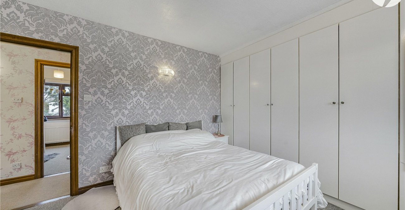 3 bedroom house for sale in West Dartford | Robinson Jackson