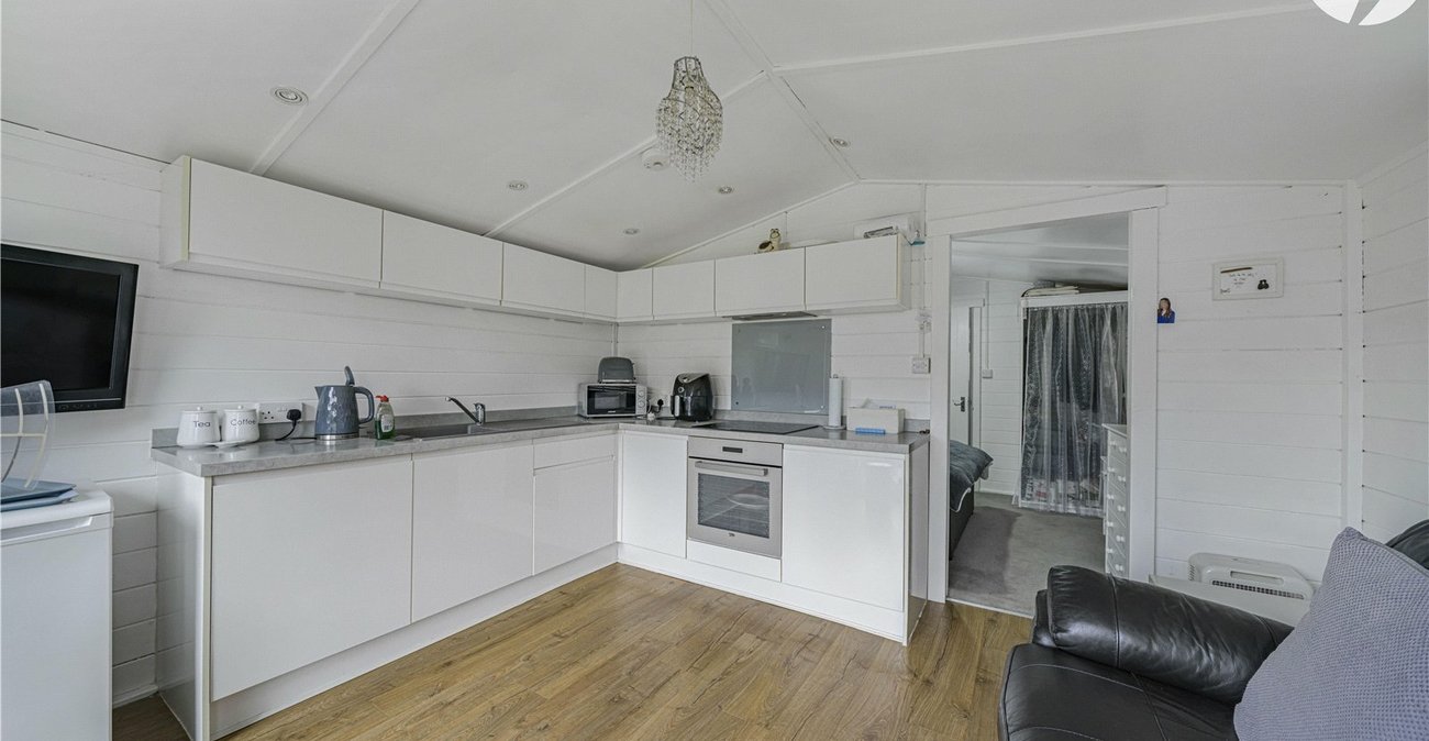 3 bedroom house for sale in West Dartford | Robinson Jackson