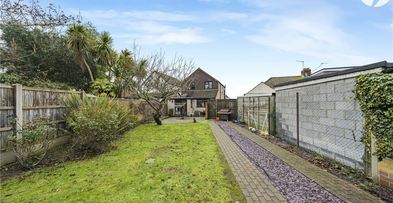 3 bedroom house for sale in West Dartford | Robinson Jackson