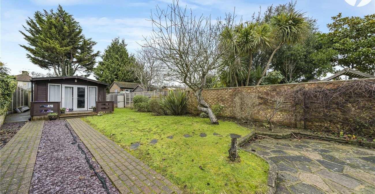 3 bedroom house for sale in West Dartford | Robinson Jackson