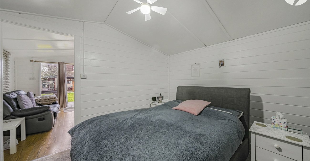 3 bedroom house for sale in West Dartford | Robinson Jackson