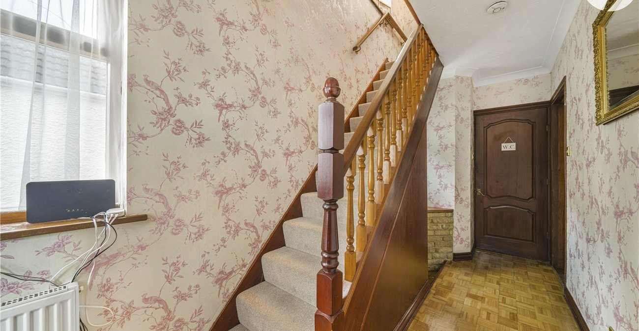 3 bedroom house for sale in West Dartford | Robinson Jackson