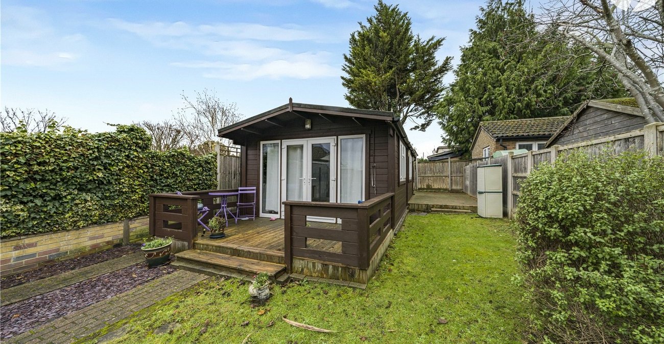 3 bedroom house for sale in West Dartford | Robinson Jackson